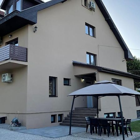 CITY Apartmanház Balatonföldvár Exterior foto