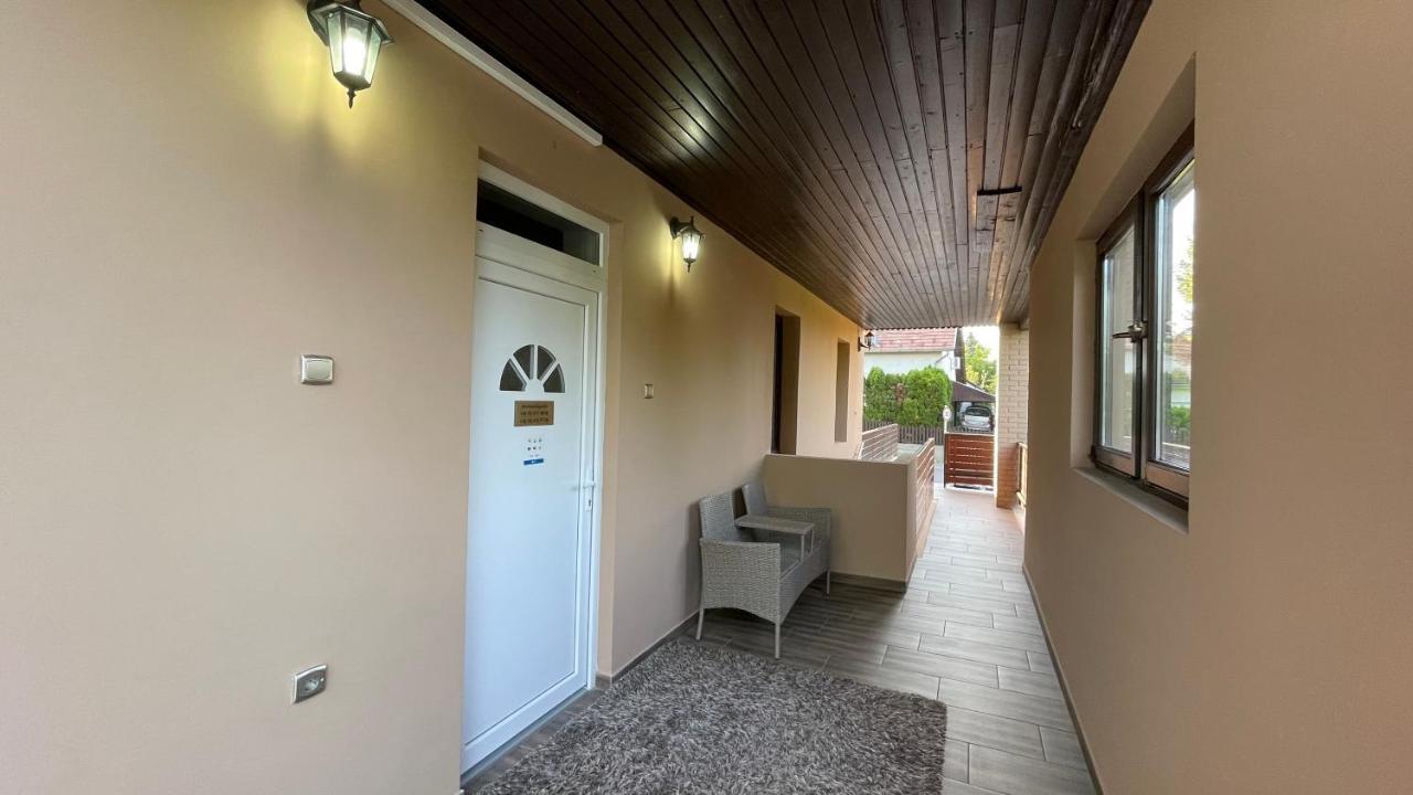 CITY Apartmanház Balatonföldvár Exterior foto