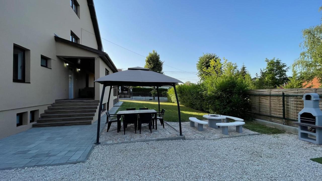CITY Apartmanház Balatonföldvár Exterior foto