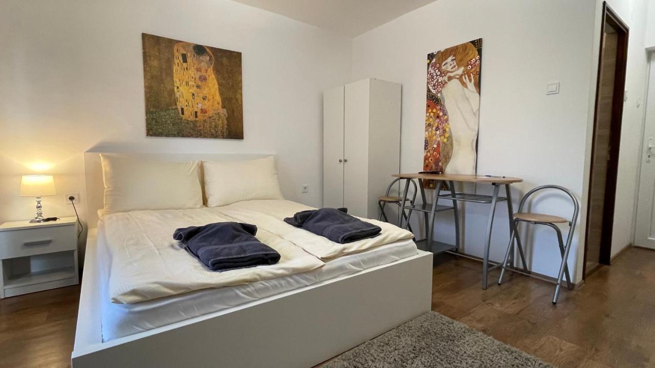 CITY Apartmanház Balatonföldvár Exterior foto