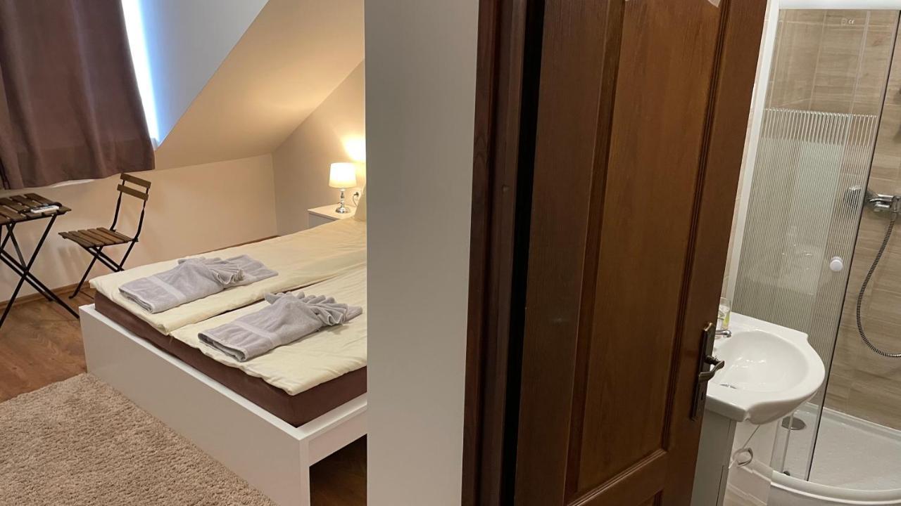 CITY Apartmanház Balatonföldvár Exterior foto